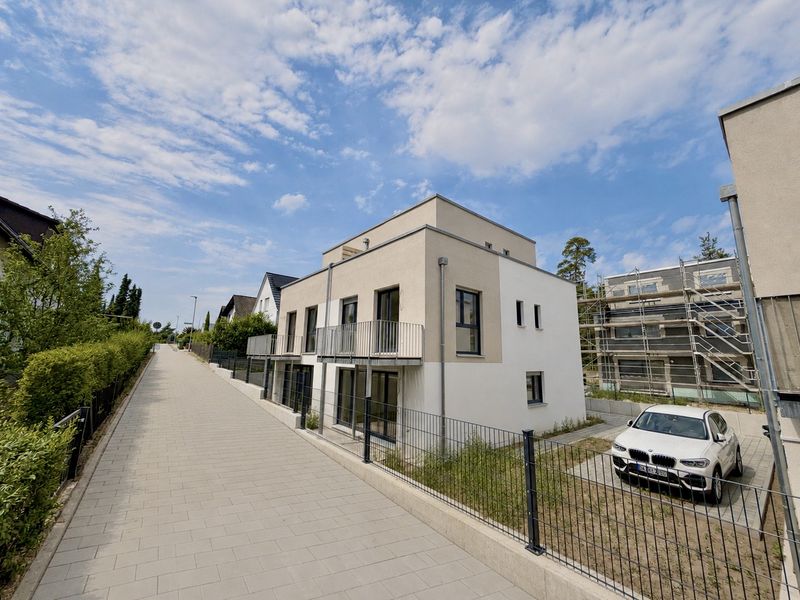 Erstbezug einer modernen Doppelhaushälfte in Seeheim-Jugenheim